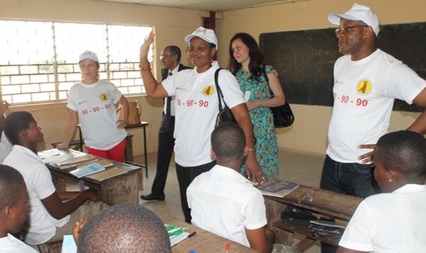 Journée Mondiale du Sida 2015 : Diplomates et acteurs du Système des Nations Unies en visite de sensibilisation au Lycée Technique d’Adidogomé
