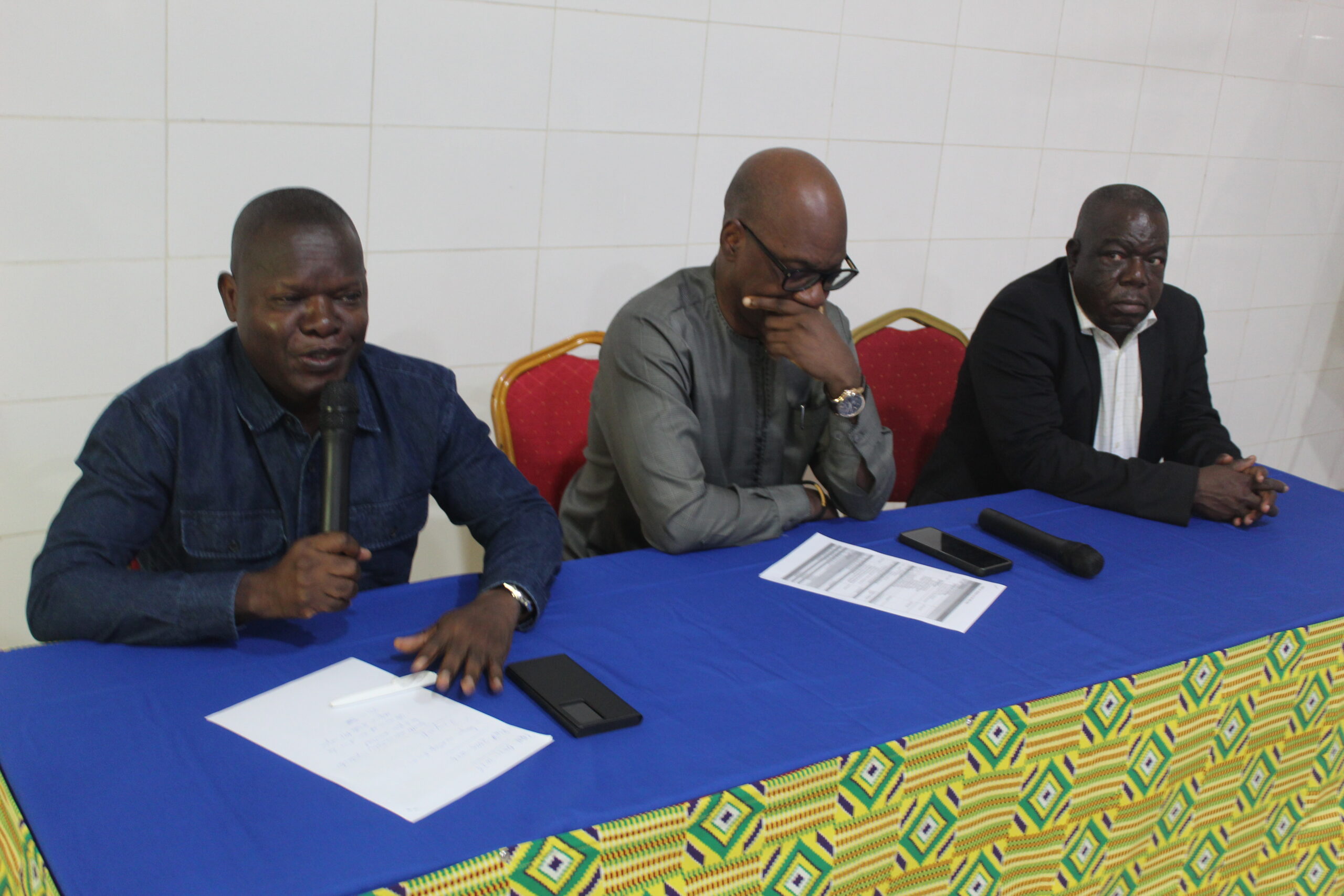 (de la gauche vers la droite) Prof DAGNRAN Anoumou (coordonnateur du PNLS) Prof PITCHE Palokinam (coordonnateur national du SP/CNLS-IST), Dr PIGNANDI Akou (Coordonnateur National du Country Coordinating Mechanism CCM)